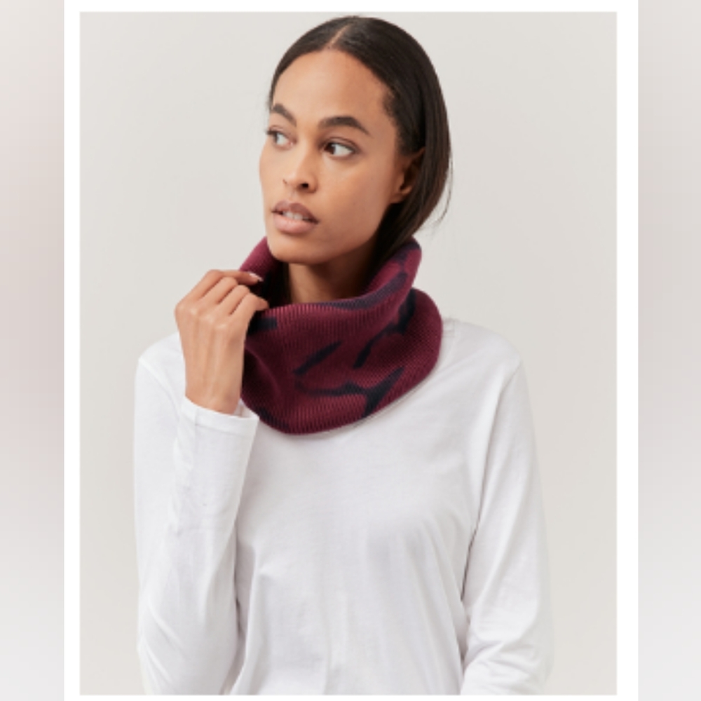 Pact Raisin Spiral Tie-Dye Organic Snood